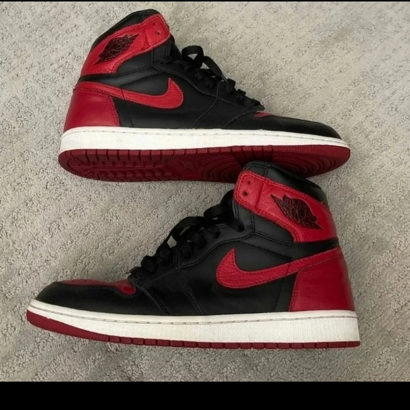 Air Jordan 1 Retro OG "Banned" 2016 - Picture 4 of 11
